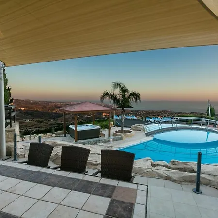 Oceania & Panorama Villa *