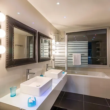 Oceania & Panorama Villa