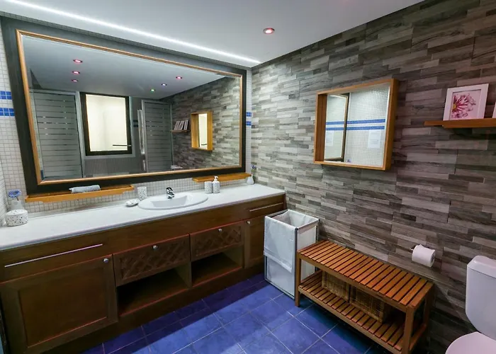 Villa Oceania & Panorama Peyia