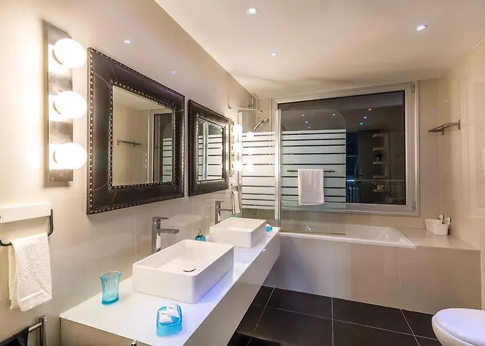 Oceania & Panorama Vilă