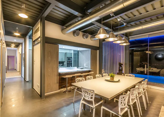 Oceania & Panorama Villa *